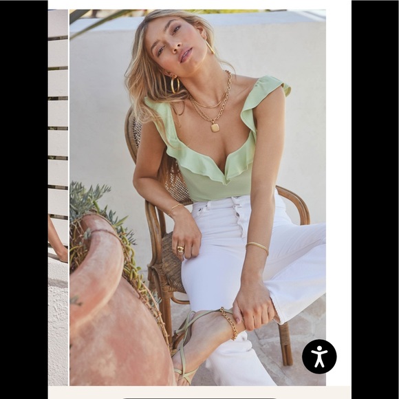 ASTR LALA RUFFLE BODYSUIT - Picture 1 of 3